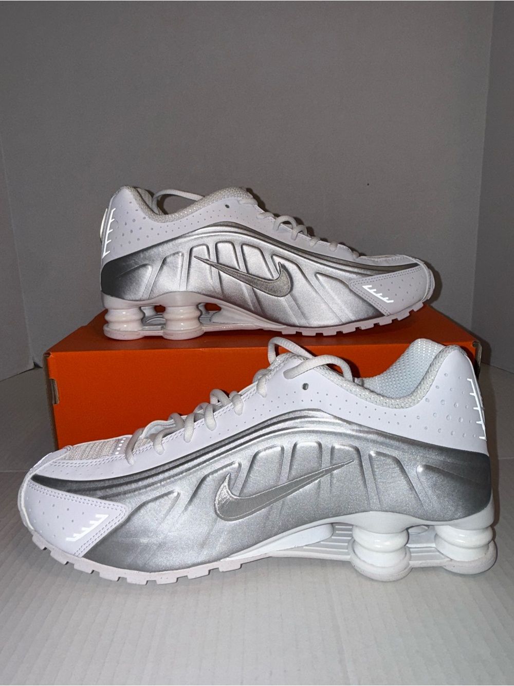 Nike Shox R4 White Metallic Silver Men’s Size 9 New Without Box Retail $155 - Picture 2 of 9